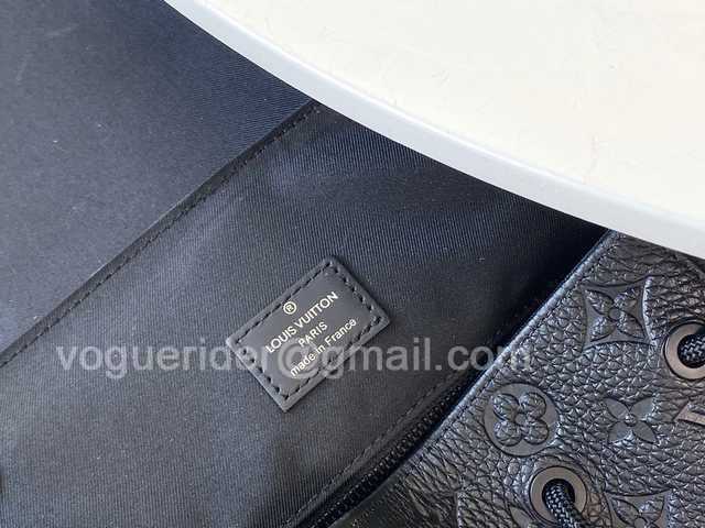 M55699 Christopher 48 M55699 Christopher 48