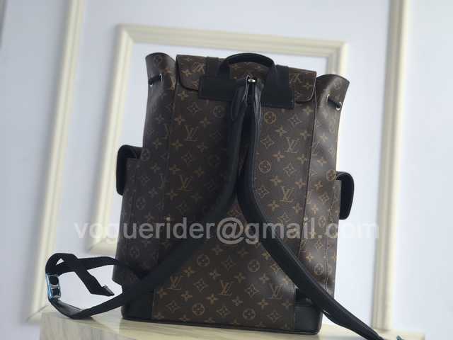 M41379 Christopher 48 M41379 Christopher 48
