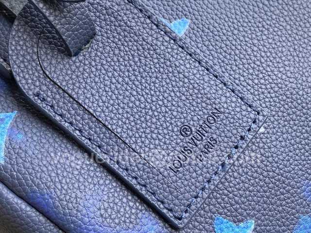 M57841 Multipocket 40 M57841 Multipocket 40