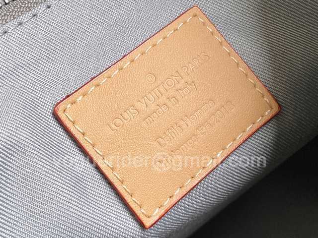M43886 Keepall Titanium 50 M43886 Keepall Titanium 50
