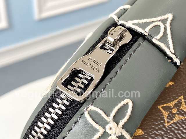 M56851 Multi Pocket 41 M56851 Multi Pocket 41