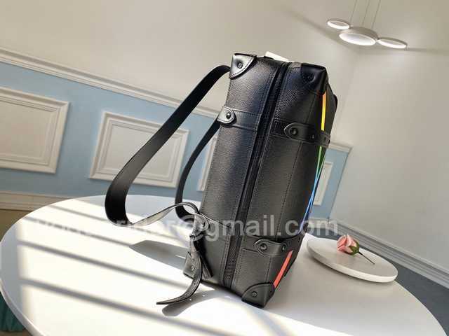 M30337 Soft Trunk 37 M30337 Soft Trunk 37