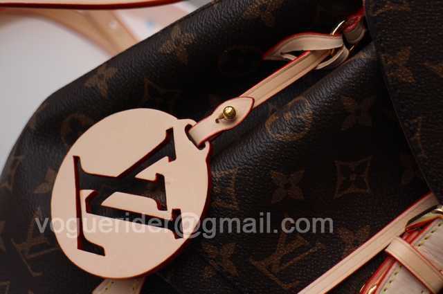 M45515 Montsourism 33 M45515 Montsourism 33