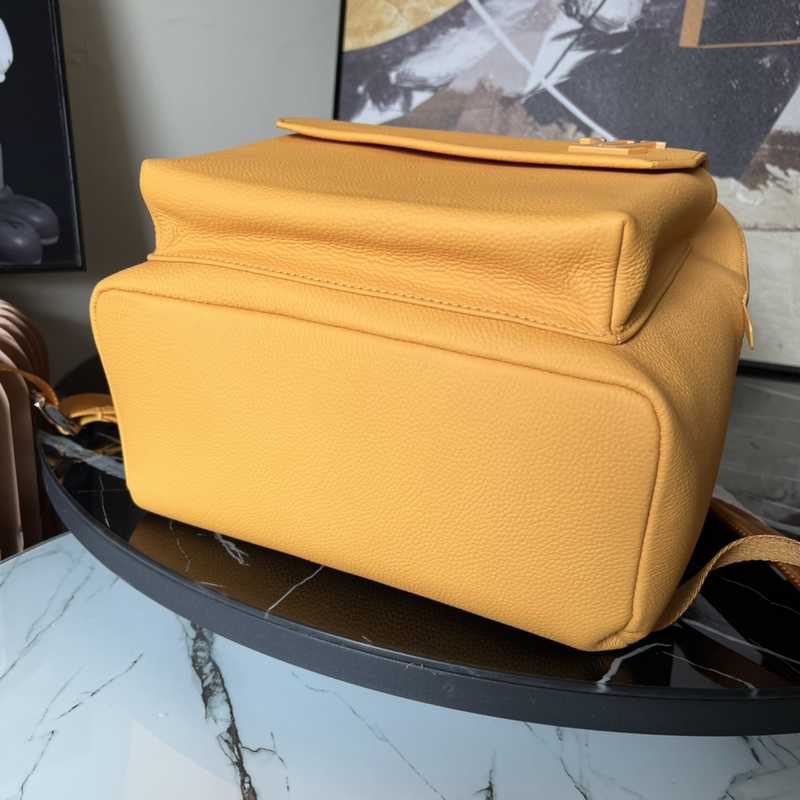 M57079 Aerogram Backpack 43 M57079 Aerogram Backpack 43