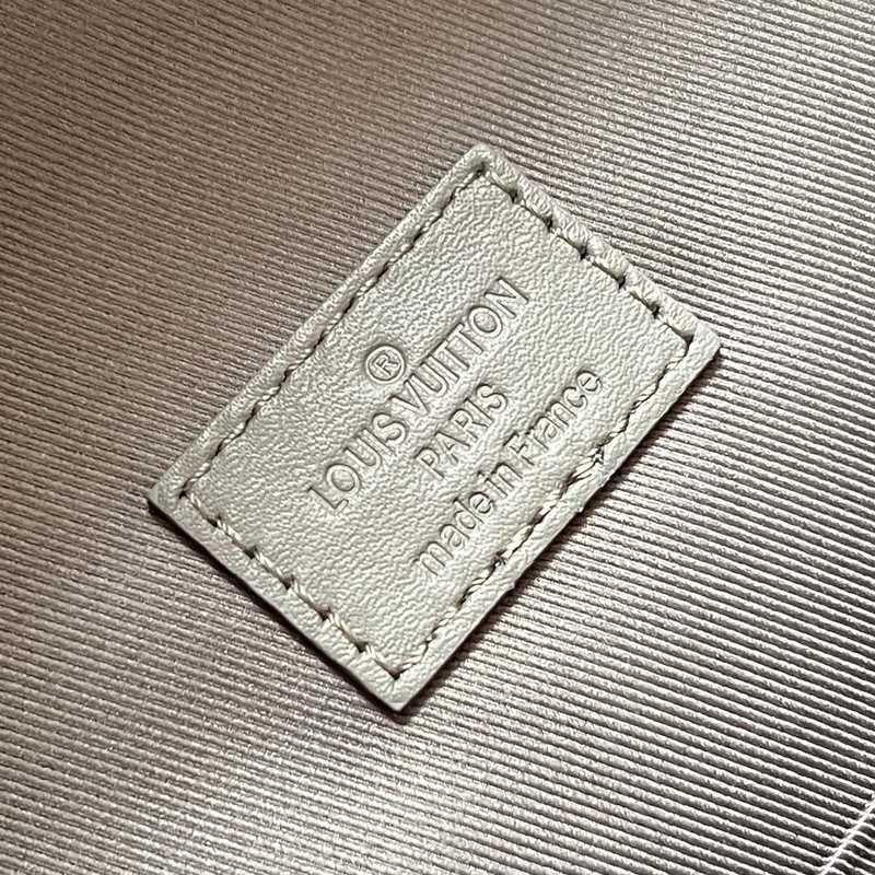 M57079 Aerogram Backpack 43 M57079 Aerogram Backpack 43
