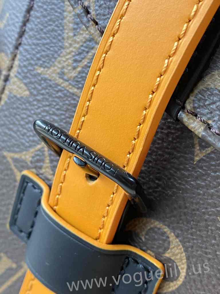 M46686 Christopher 44 M46686 Christopher 44