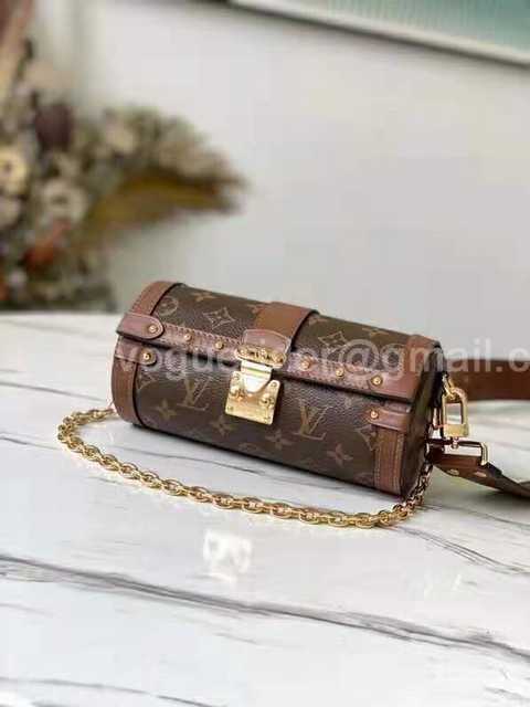 M57835 Papillon Trunk 19 M57835 Papillon Trunk 19