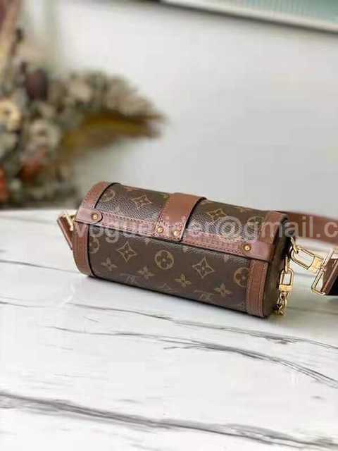 M57835 Papillon Trunk 19 M57835 Papillon Trunk 19