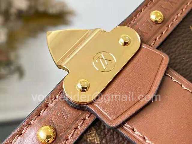 M57835 Papillon Trunk 19 M57835 Papillon Trunk 19