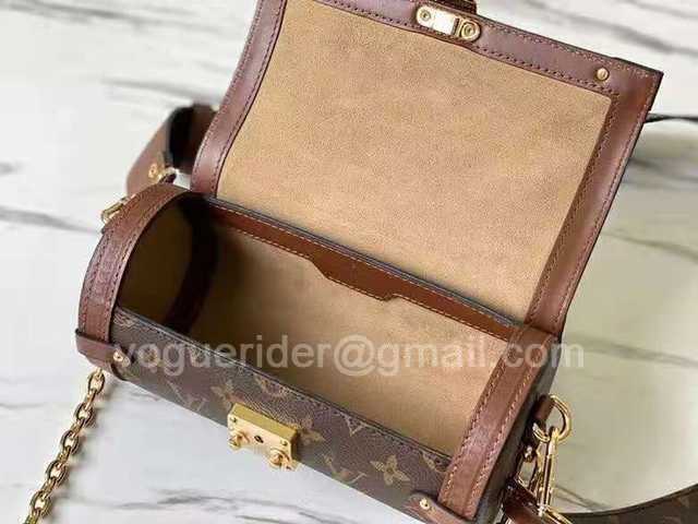 M57835 Papillon Trunk 19 M57835 Papillon Trunk 19