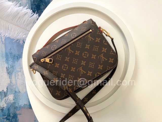 M40780 Pochette Metis 25 M40780 Pochette Metis 25