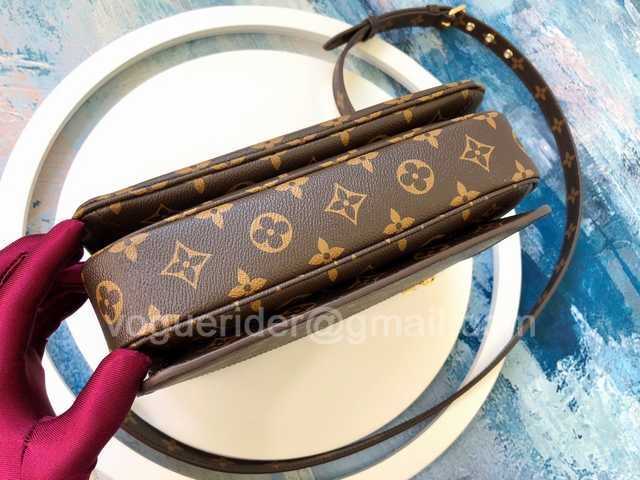 M40780 Pochette Metis 25 M40780 Pochette Metis 25