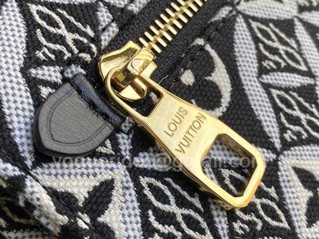 M57272 Pochette Metis 25 M57272 Pochette Metis 25