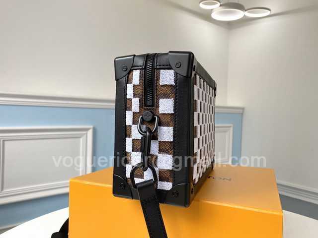 M44478 Soft Trunk 25 M44478 Soft Trunk 25