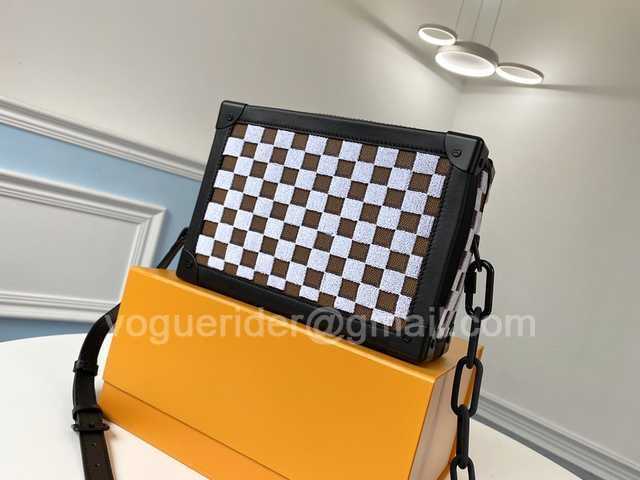 M44478 Soft Trunk 25 M44478 Soft Trunk 25