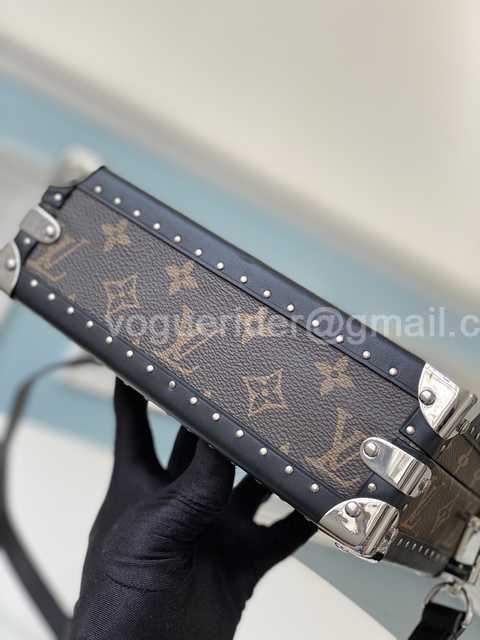 M44157 Petite Malle 22 M44157 Petite Malle 22
