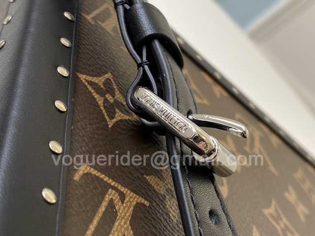 M44157 Petite Malle 22 M44157 Petite Malle 22