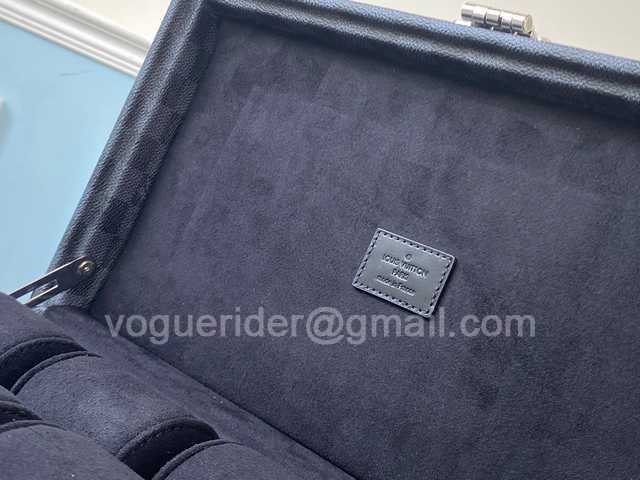 N48194 Coffret 8 Montres 34 N48194 Coffret 8 Montres 34