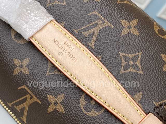 M43644 Bumbag 37 M43644 Bumbag 37