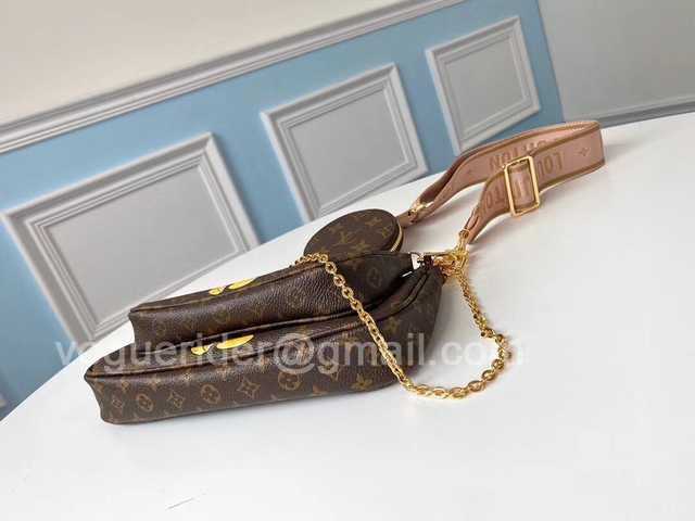 M44813 Multi Pochette Accessories 24 M44813 Multi Pochette Accessories 24