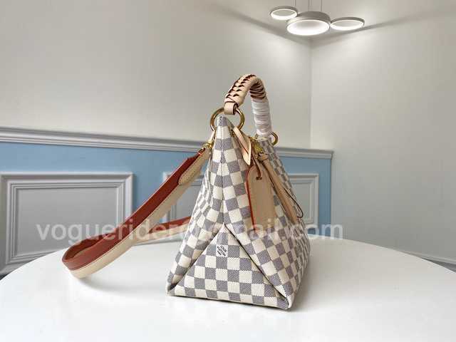 N40345 Beaubourg Hobo MM 32 N40345 Beaubourg Hobo MM 32