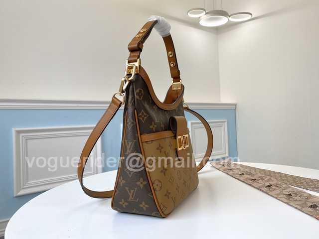 M44396 Dauphine 21 M44396 Dauphine 21