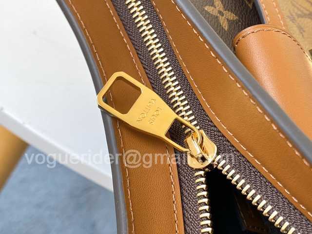 M44396 Dauphine 21 M44396 Dauphine 21