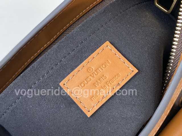 M44396 Dauphine 21 M44396 Dauphine 21