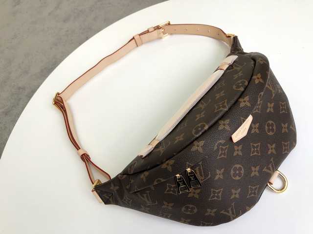 M43644 Bumbag 37