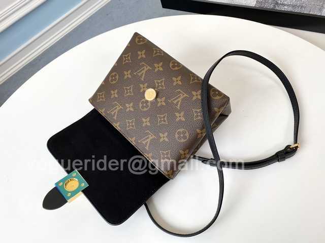 M44141 Locky BB 20 M44141 Locky BB 20