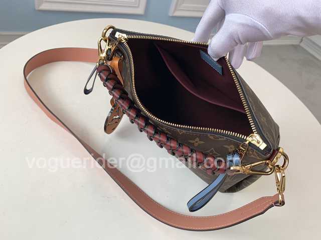 M55090 Beaubourg Hobo mini 25 M55090 Beaubourg Hobo mini 25
