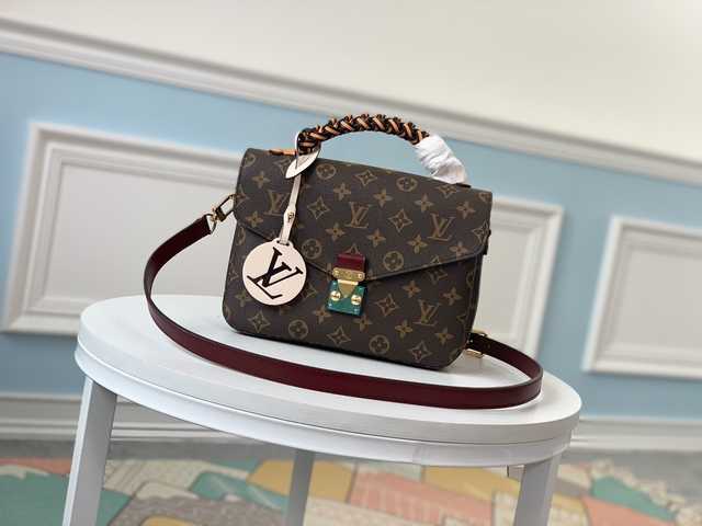 M44668 Pochette Metis 25