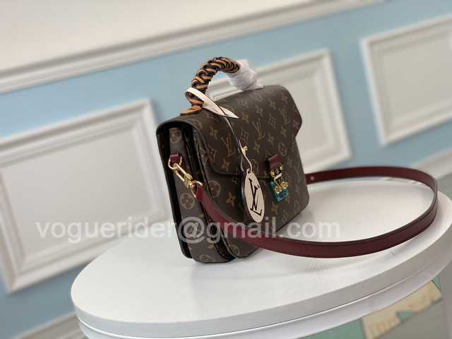 M44668 Pochette Metis 25 M44668 Pochette Metis 25