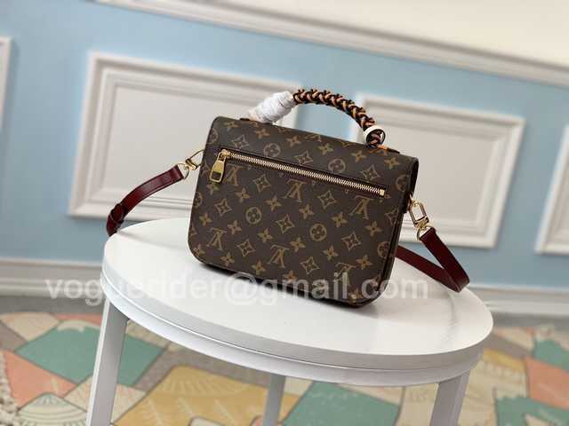 M44668 Pochette Metis 25 M44668 Pochette Metis 25