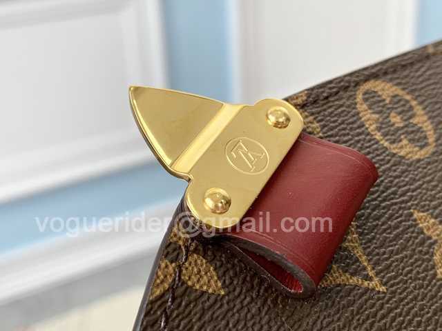 M44668 Pochette Metis 25 M44668 Pochette Metis 25