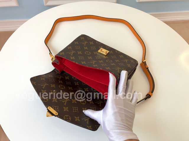 M43984 Pochette Metis 25 M43984 Pochette Metis 25