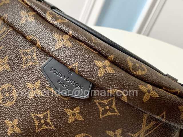 M43644 Bumbag 37 M43644 Bumbag 37