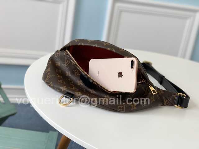 M43644 Bumbag 37 M43644 Bumbag 37