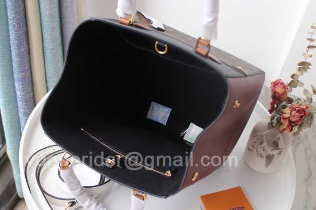 M45409 Fold Tote MM 28 M45409 Fold Tote MM 28