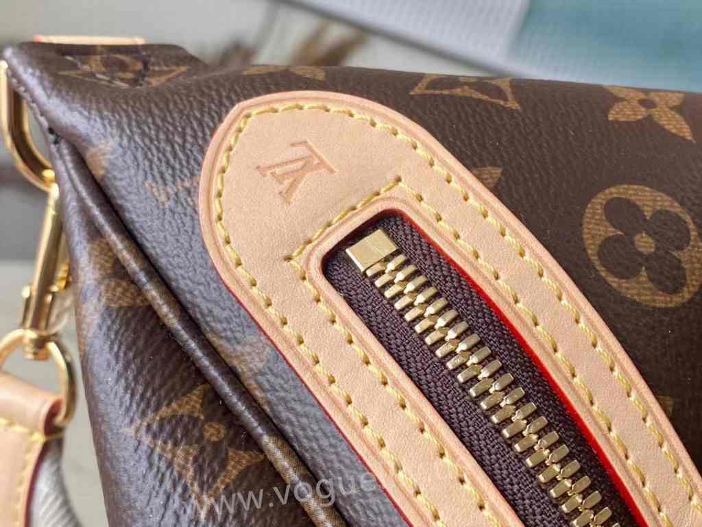 M46784 High Rise Waist Bag 38 M46784 High Rise Waist Bag 38