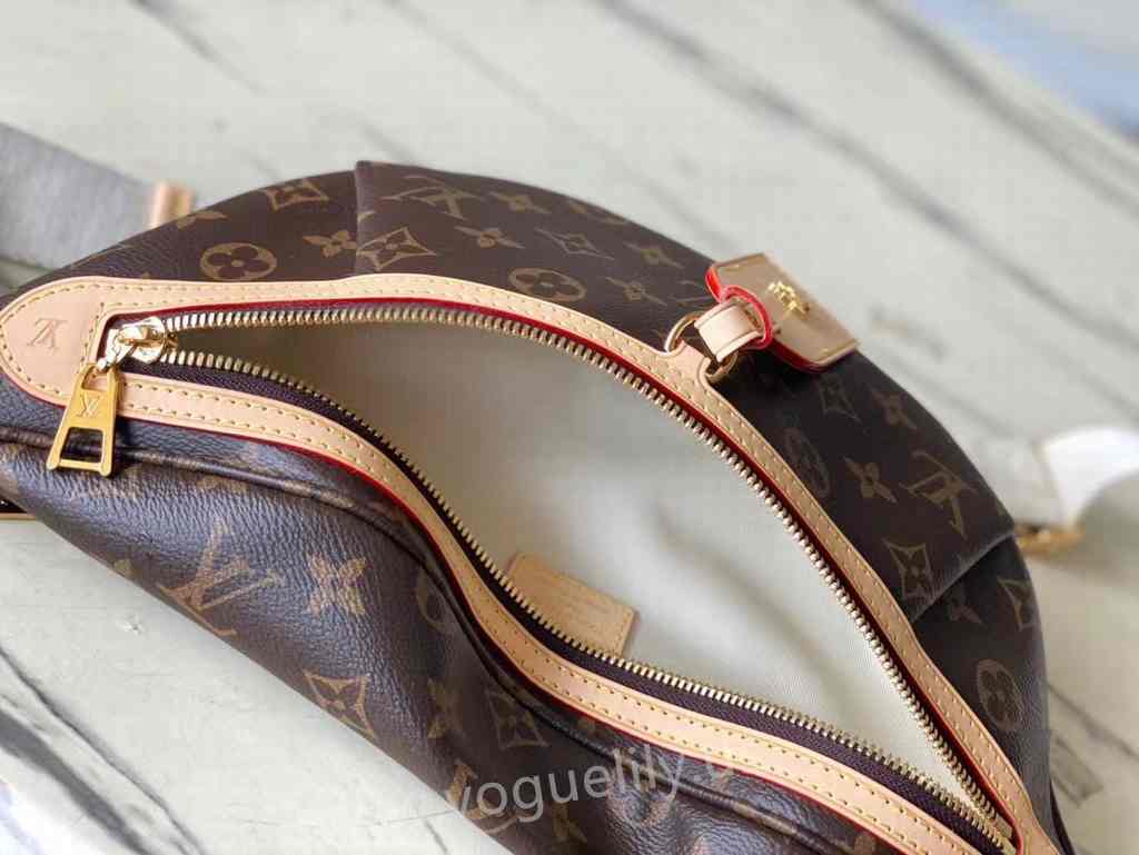 M46784 High Rise Waist Bag 38 M46784 High Rise Waist Bag 38