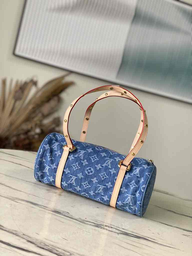 M46830 Papillon 28 M46830 Papillon 28