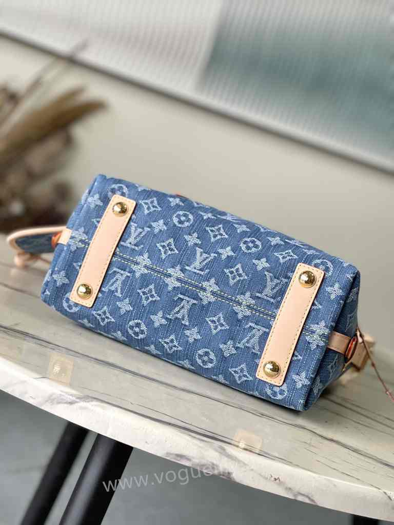 M46854 CarryAll PM 29 M46854 CarryAll PM 29