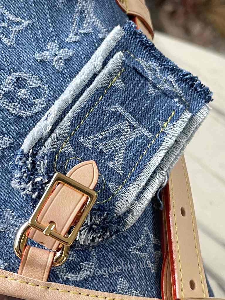 M46854 CarryAll PM 29 M46854 CarryAll PM 29