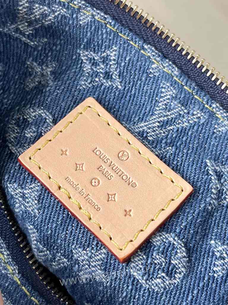 M46854 CarryAll PM 29 M46854 CarryAll PM 29