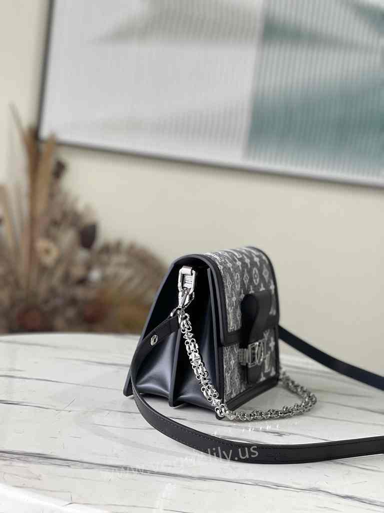 M21458 Dauphine MM 25 M21458 Dauphine MM 25