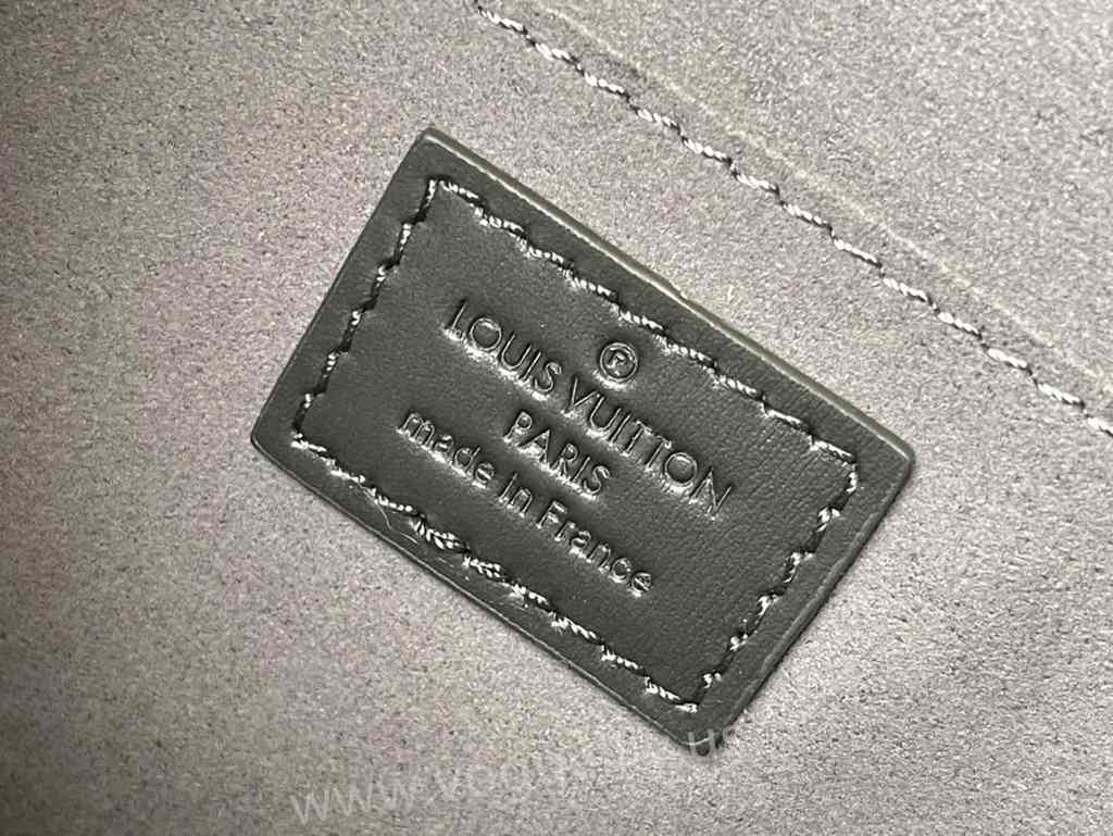 M21458 Dauphine MM 25 M21458 Dauphine MM 25