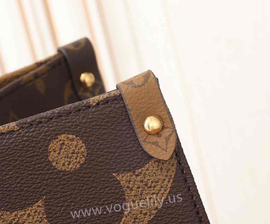 M46823 OnTheGo Voyage 43 M46823 OnTheGo Voyage 43