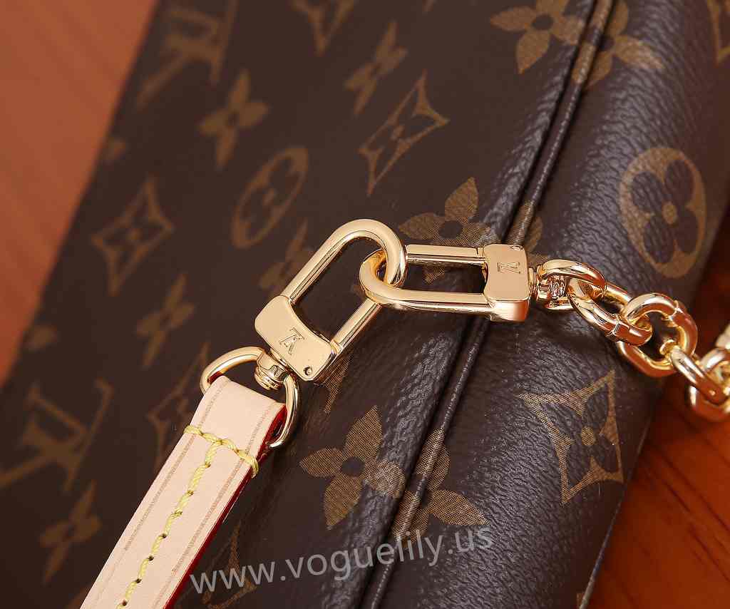 M82766 Pochette Accessoires 23 M82766 Pochette Accessoires 23