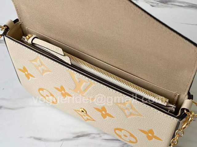 M80498 Pochette Felicie 21 M80498 Pochette Felicie 21